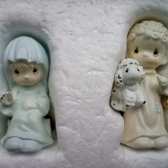 1990 Enesco Precious Moments Miniature  Nativity Scene and The Three Wise Men - Picture 5 of 10